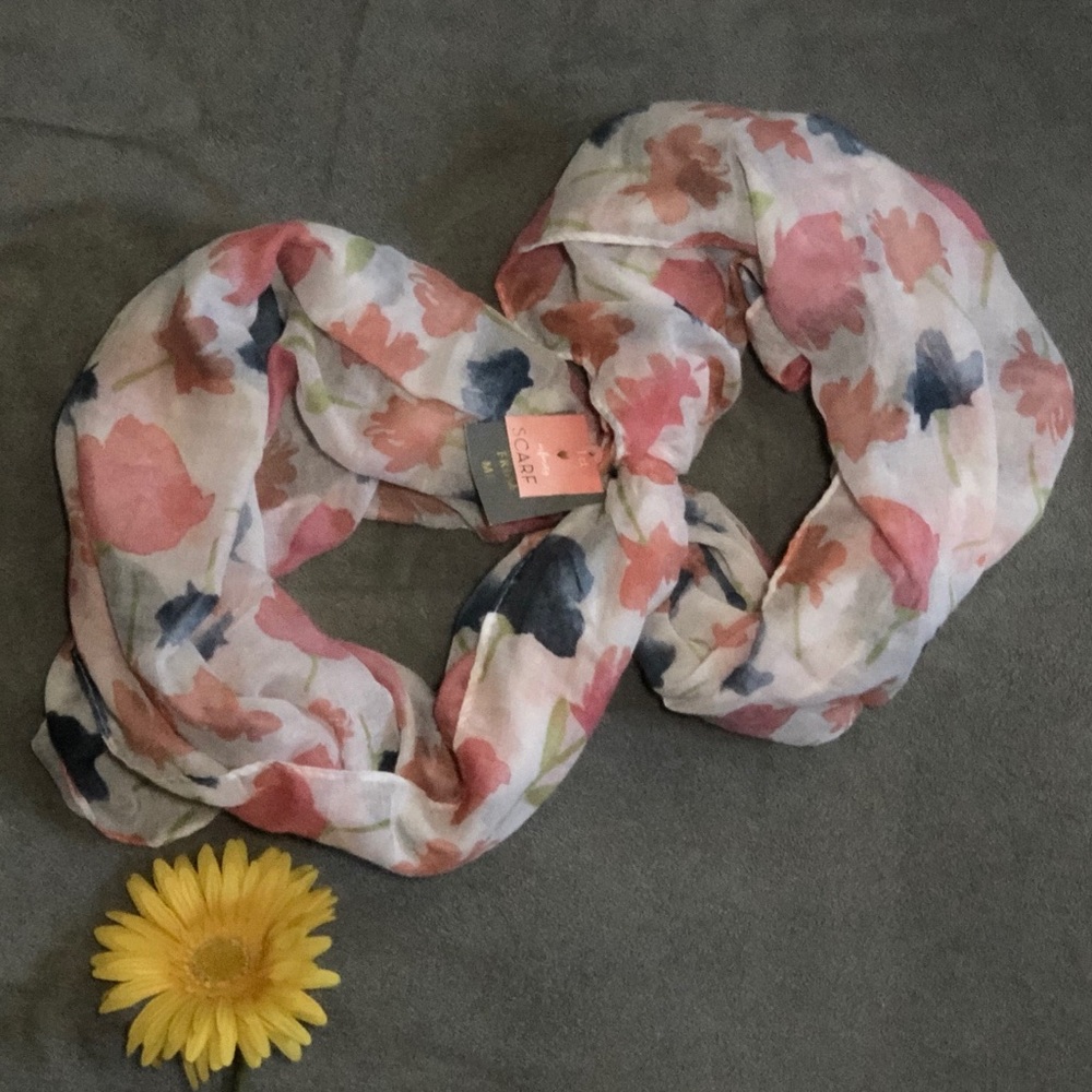 Lady’s Scarf